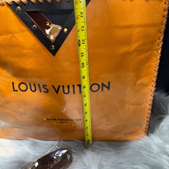 Authentic Louis Vuitton Shopping bag covered in PVC With Handles - Picture 7 of 8